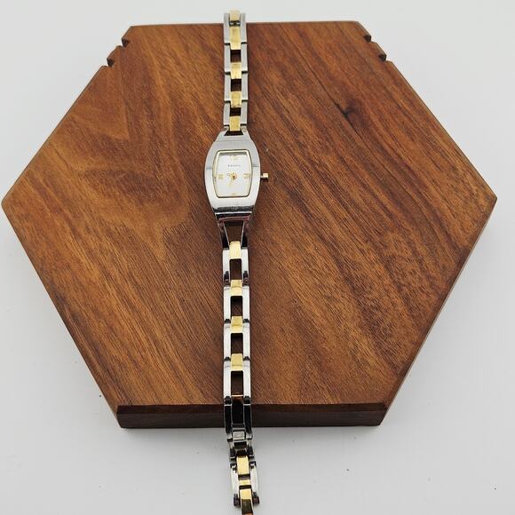 Fossil Women's Silver Tone Bracelet Watch Chunky Link Minimalist ES-9382 - Picture 4 of 7